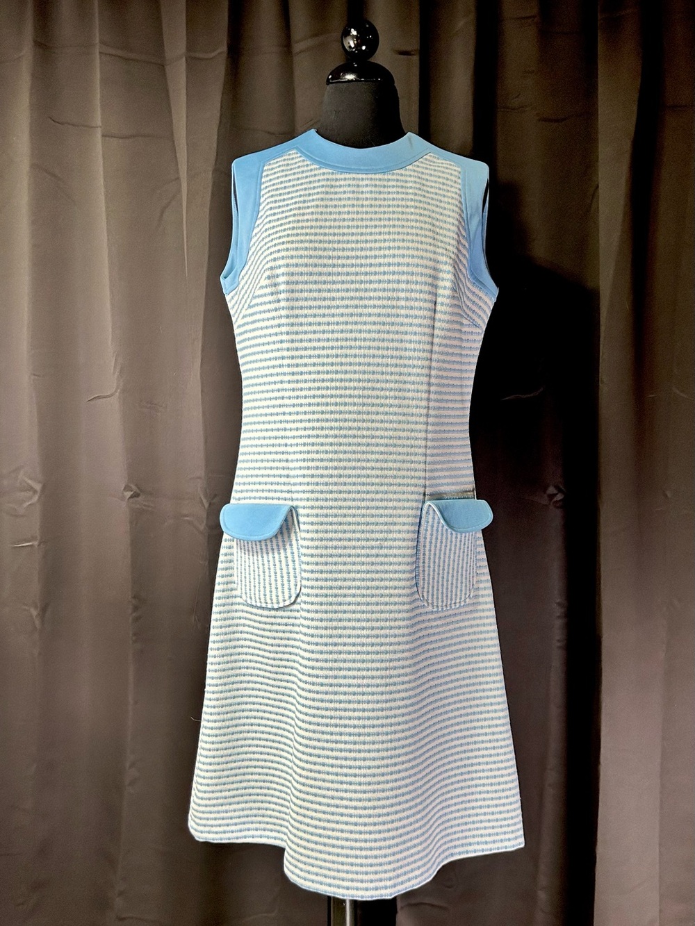 70’s Vintage Sleeveless Blue Striped A-Line Dress with Pockets Poly-knit Medium